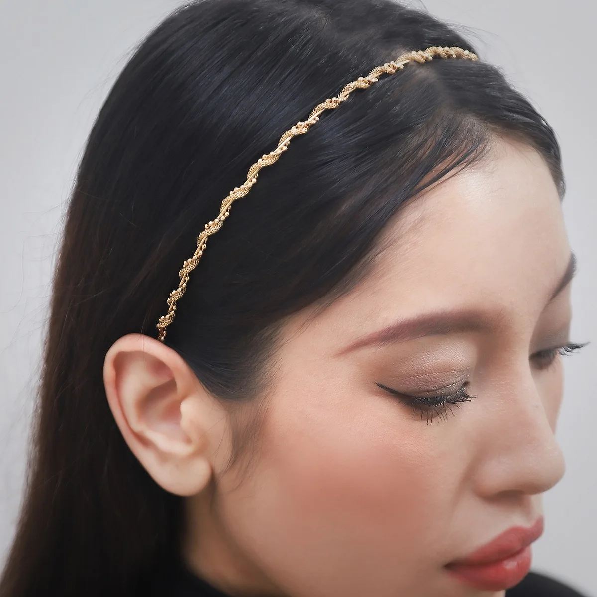 1PC Simple hair accessories, women's wavy hair band, Japanese-Korean version headwear, twisted water diamond pearl headwear